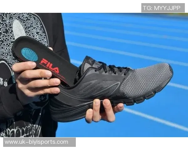 篮球鞋胶水的选择与使用技巧全面解析助你提升运动表现