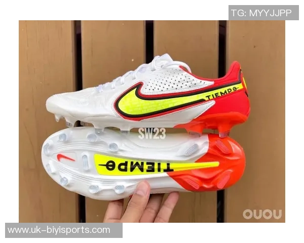 耐克足球鞋壁纸精选展示尽显运动激情与时尚风范 耐克足球鞋壁纸精选展示尽显运动激情与时尚风范